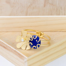 Load image into Gallery viewer, Fleur Bangle
