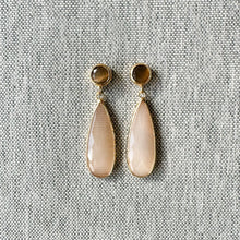 Load image into Gallery viewer, Cats Eye Earrings - Long
